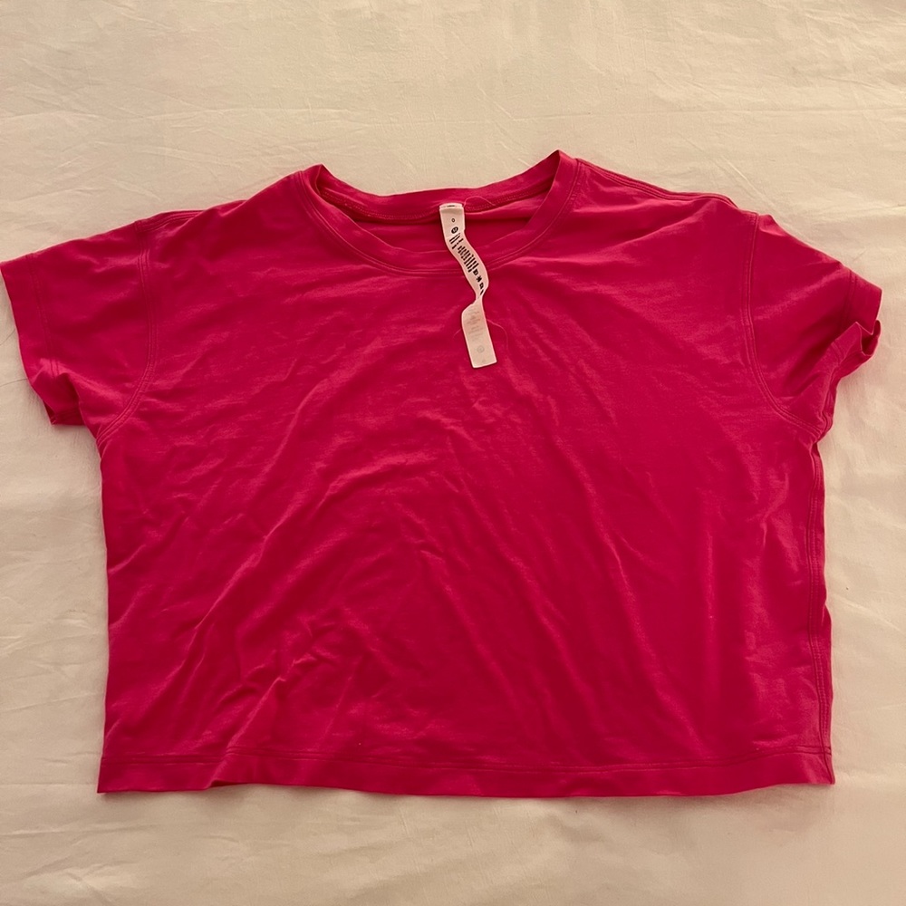 LULULEMON SONIC PINK CATES TEE